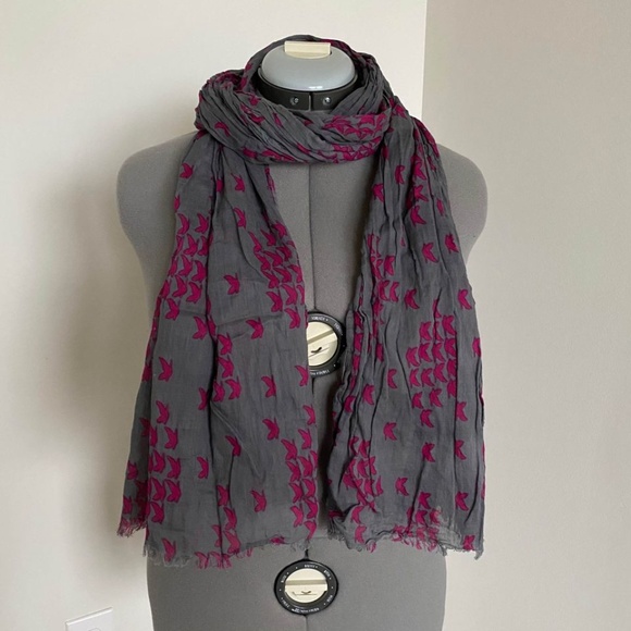 Gorjana grey and burgundy Scarf - Picture 1 of 5